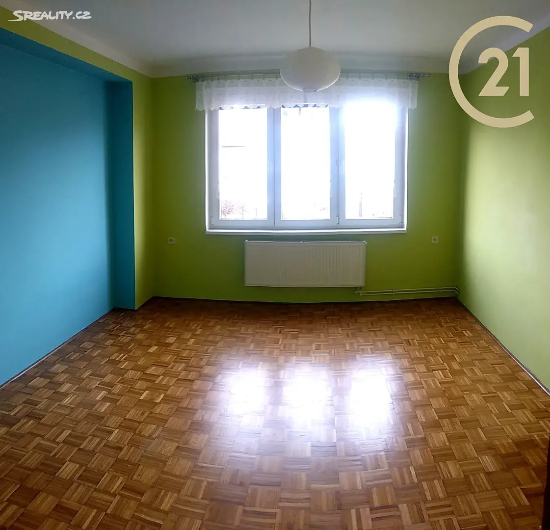 Pronájem bytu 2+1 62 m², Pravdova, Jindřichův Hradec - Jindřichův Hradec II