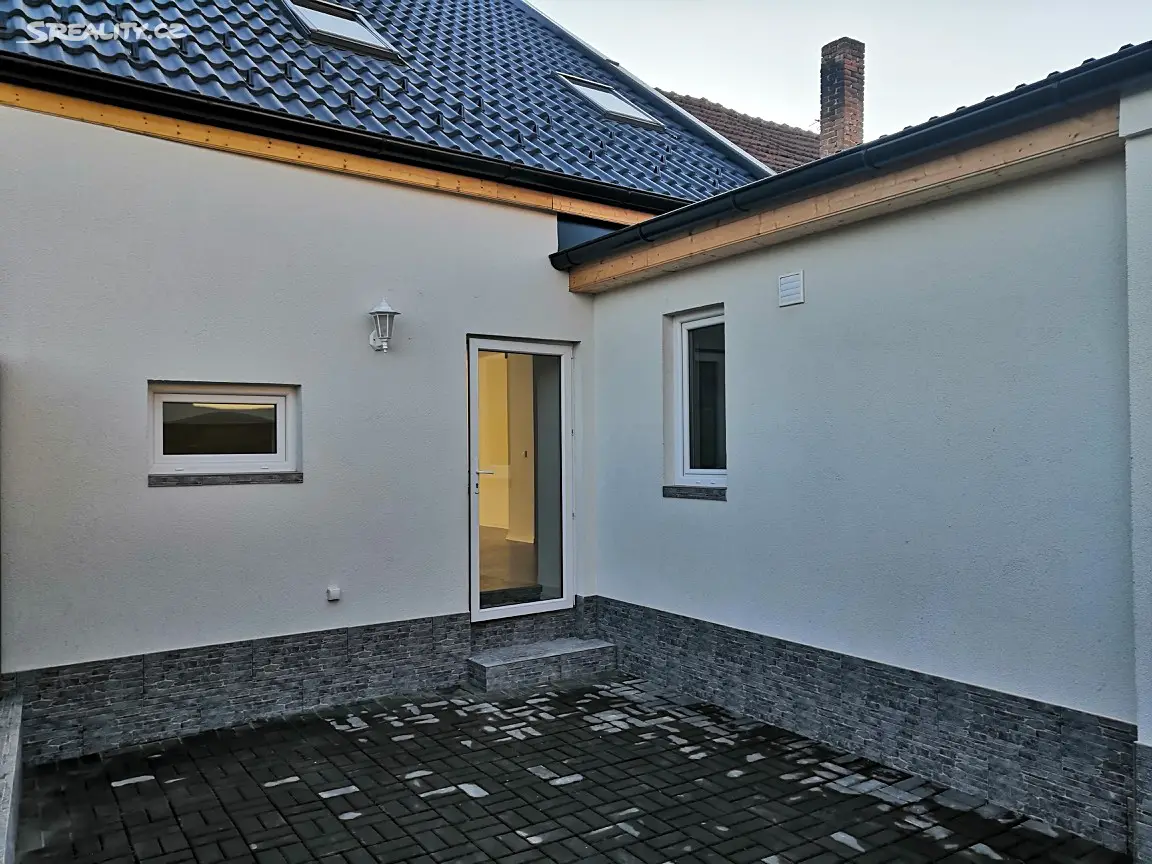 Prodej  rodinného domu 108 m², pozemek 100 m², Bílovice-Lutotín - Bílovice, okres Prostějov