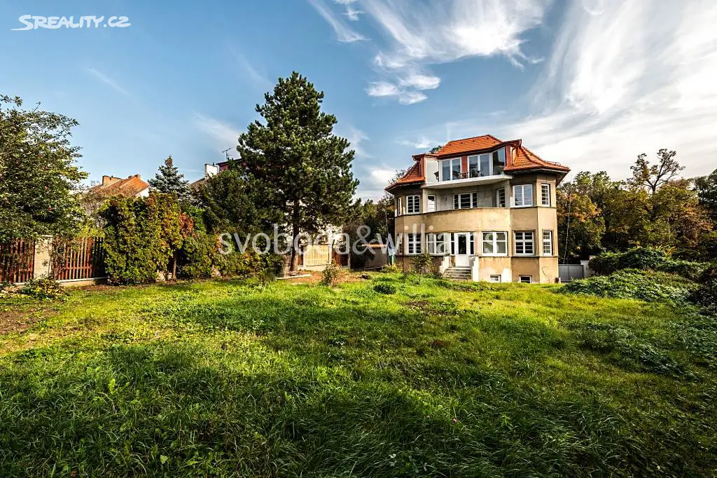 Prodej  rodinného domu 252 m², pozemek 994 m², Lesnická, Brno - Černá Pole