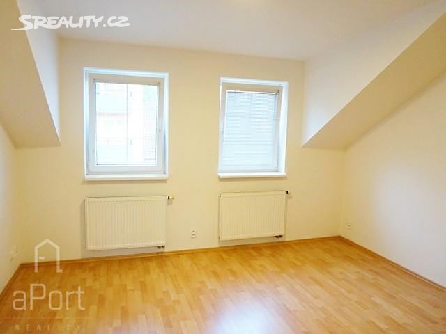 Pronájem bytu 2+kk 40 m², Poděbradova, Brno - Královo Pole