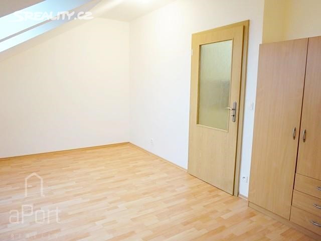 Pronájem bytu 2+kk 40 m², Poděbradova, Brno - Královo Pole