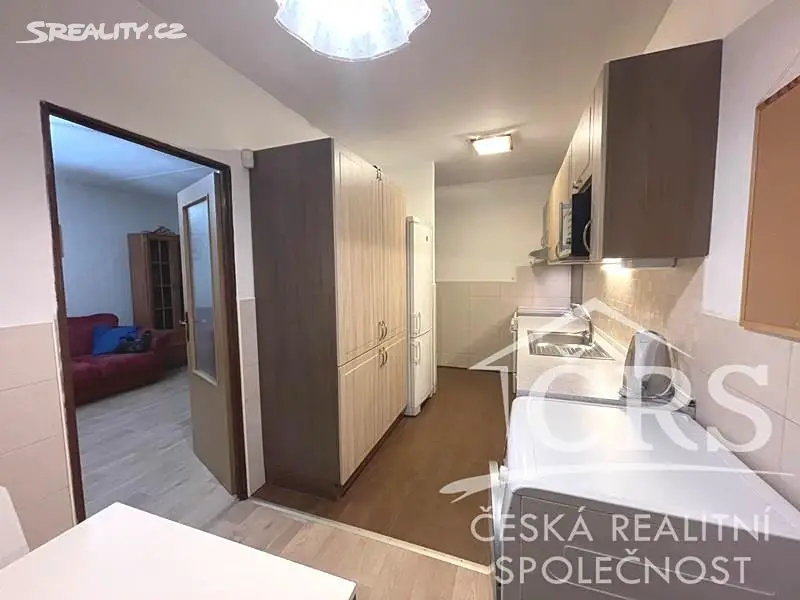 Pronájem bytu 3+1 80 m², Chotovická, Praha 8 - Kobylisy