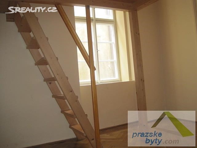 Pronájem bytu 2+kk 39 m², Lázeňská, Praha 1 - Malá Strana