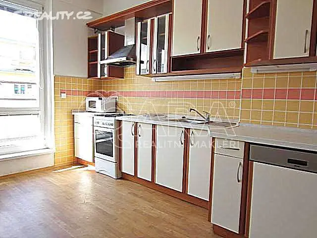 Pronájem bytu 3+1 79 m², Přemyslovská, Praha 3 - Žižkov