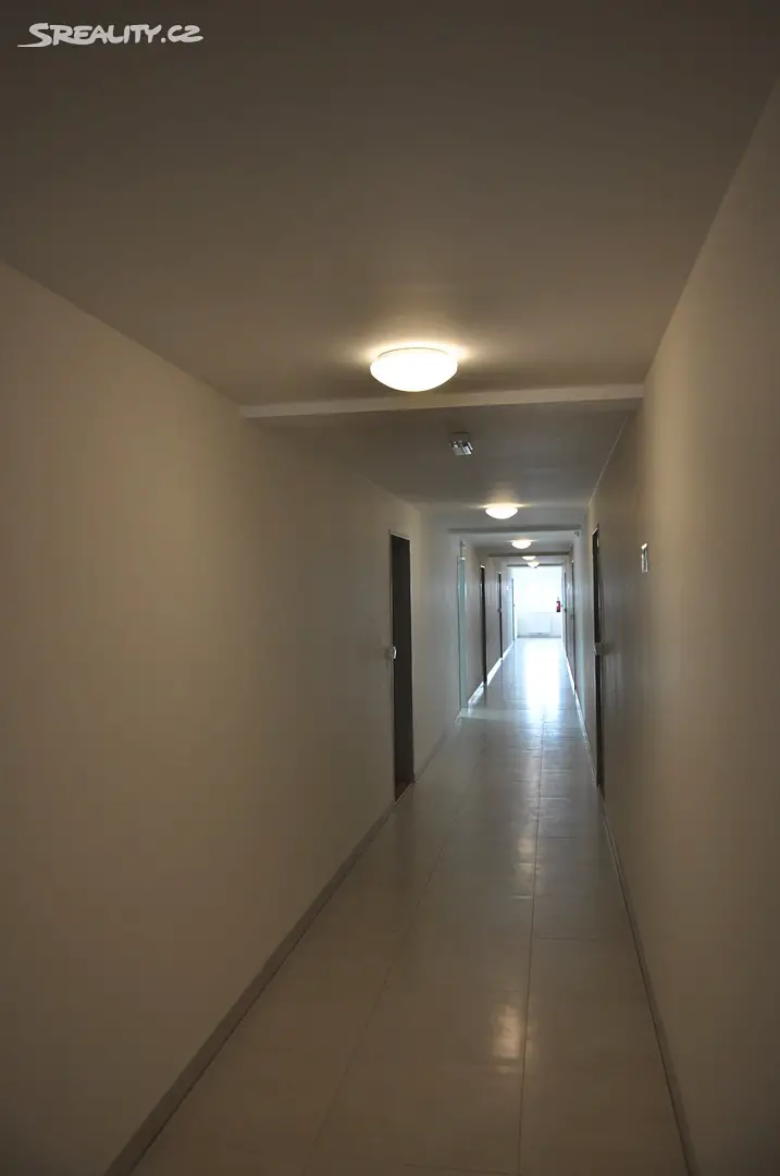 Prodej bytu 1+kk 34 m², K Vystrkovu, Praha 4 - Modřany