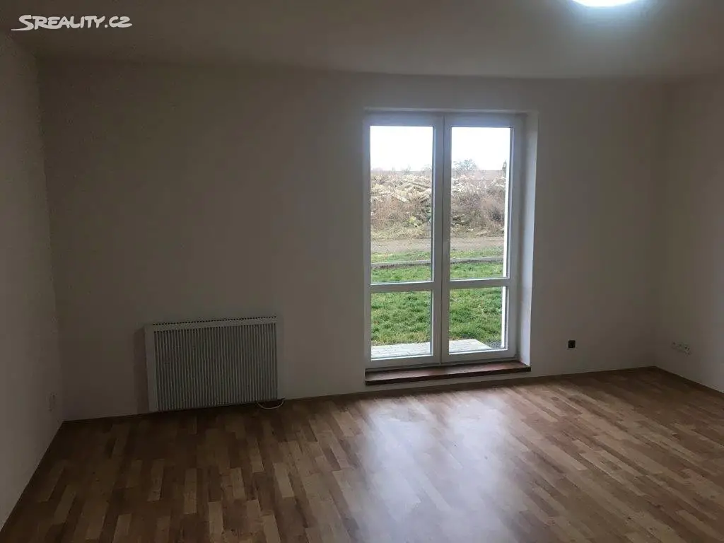 Prodej bytu 1+kk 33 m², Račiněves, okres Litoměřice