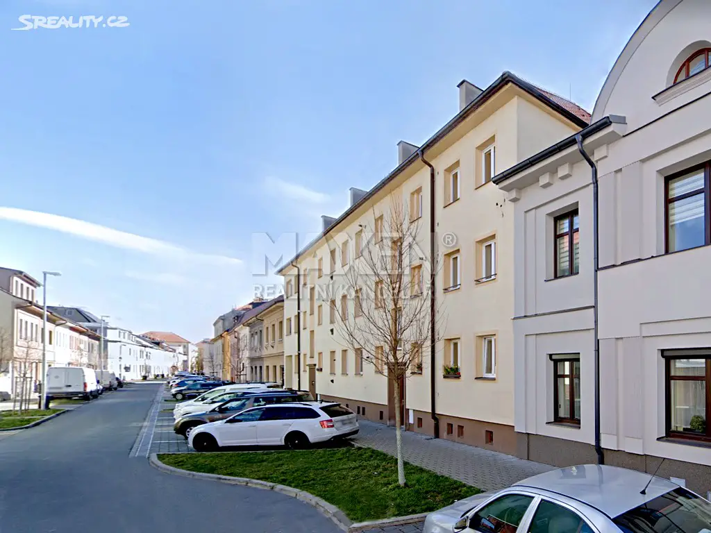 Prodej bytu 3+kk 86 m², K Višňovce, Pardubice - Zelené Předměstí