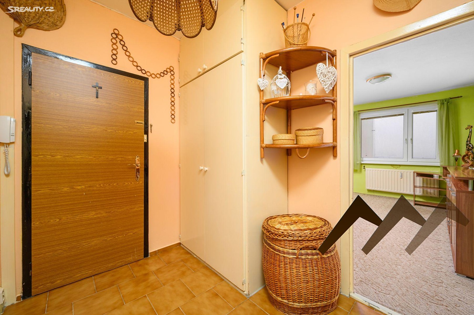 Prodej bytu 6 pokojů a více 60 m², Bezová, Liberec - Liberec XIII-Nové Pavlovice