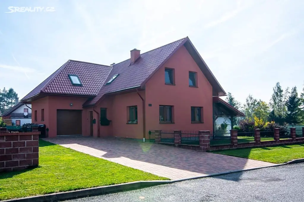 Prodej  rodinného domu 335 m², pozemek 741 m², Herálec - Český Herálec, okres Žďár nad Sázavou