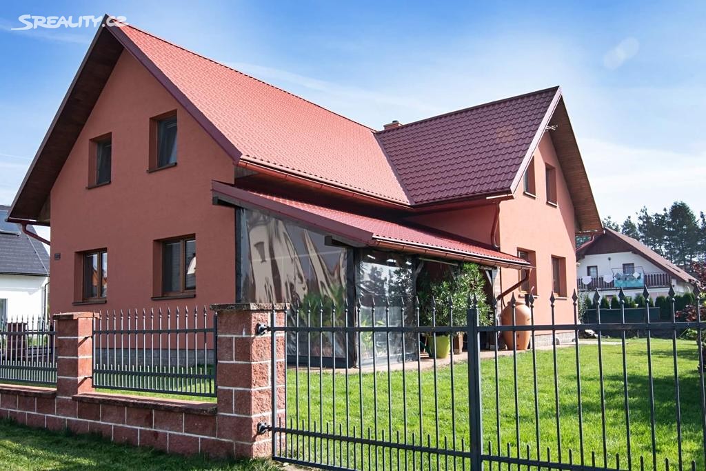 Prodej  rodinného domu 335 m², pozemek 741 m², Herálec - Český Herálec, okres Žďár nad Sázavou