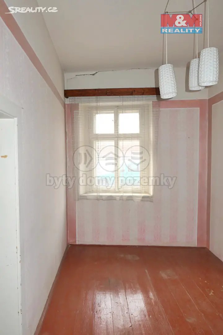 Prodej  rodinného domu 130 m², pozemek 1 272 m², Holice, okres Pardubice