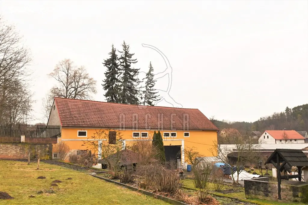 Prodej  rodinného domu 320 m², pozemek 4 956 m², Snědovice, okres Litoměřice