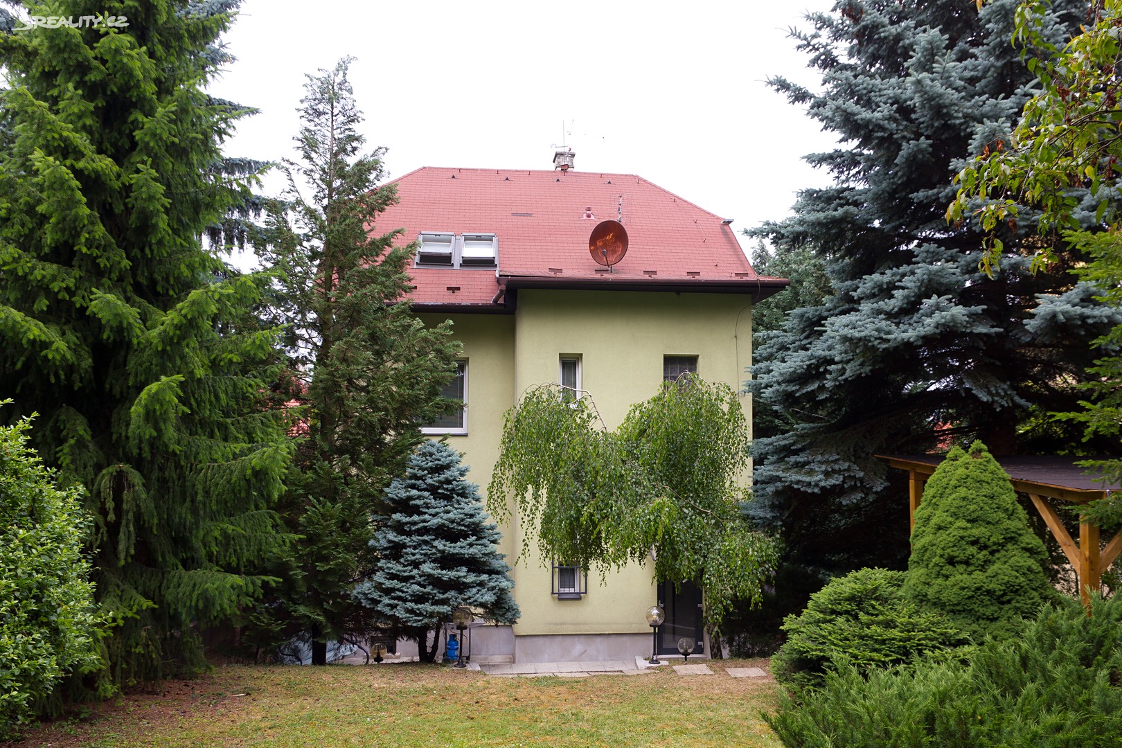 Prodej  rodinného domu 225 m², pozemek 565 m², B. Němcové, Zlín - Prštné