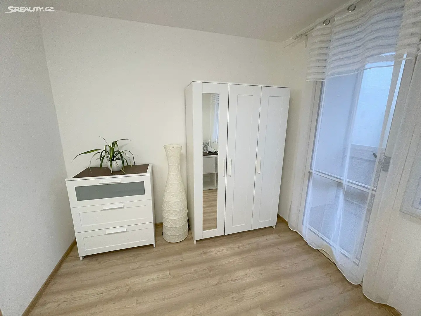 Pronájem bytu 1+kk 28 m², Bzenecká, Plzeň - Severní Předměstí