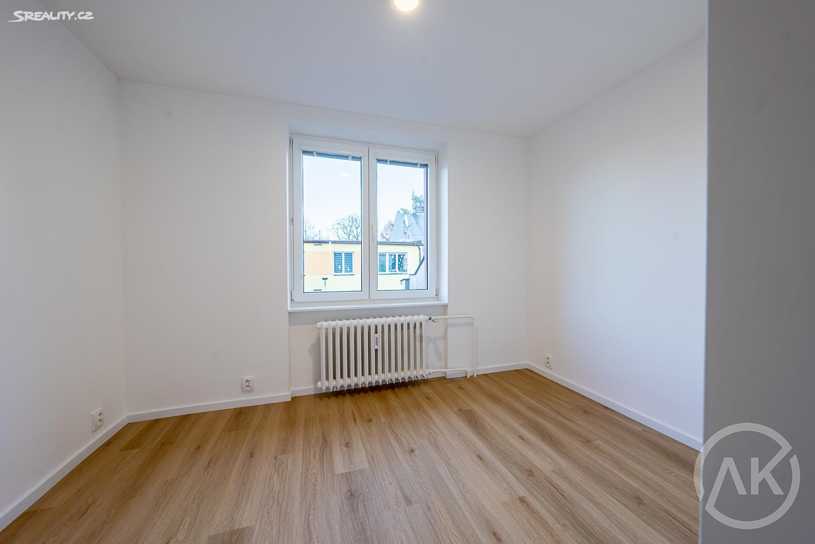 Pronájem bytu 2+kk 31 m², Slavníkovců, Ostrava - Mariánské Hory