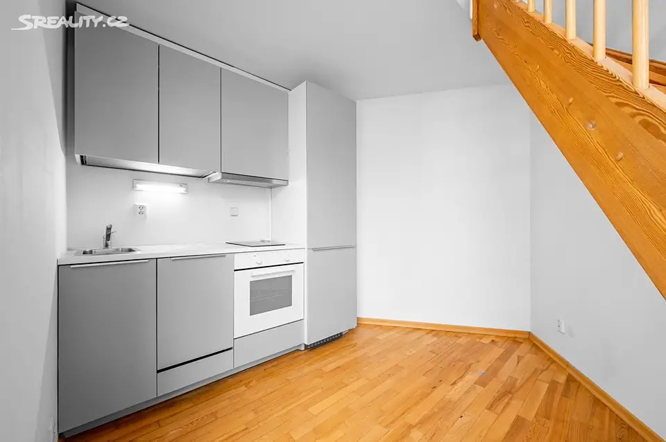 Pronájem bytu 2+kk 56 m², Na struze, Praha 1 - Nové Město