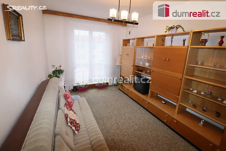 Prodej bytu 3+1 73 m², Vančurova, Ostrov