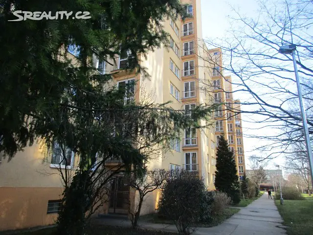Prodej bytu 4+1 74 m², Hrusická, Praha 4 - Záběhlice