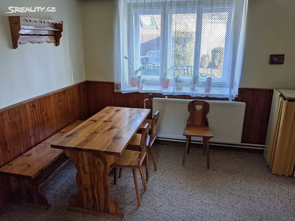 Prodej  rodinného domu 375 m², pozemek 455 m², Staré Hradiště - Brozany, okres Pardubice