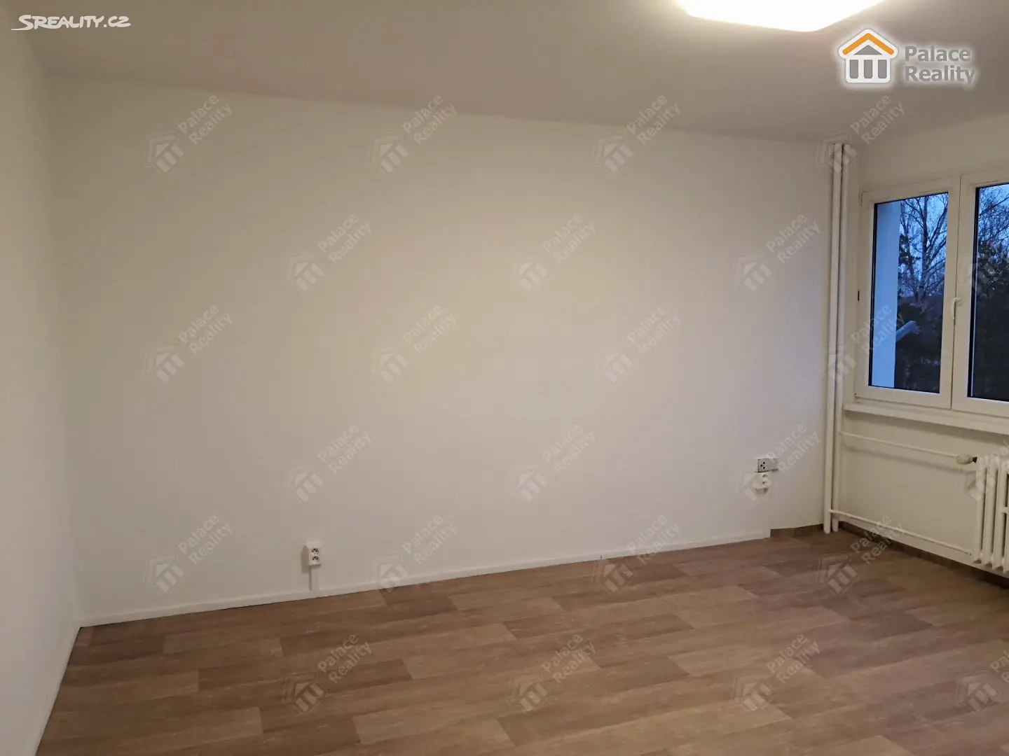 Pronájem bytu 1+kk 28 m², Severní, Hradec Králové - Slezské Předměstí
