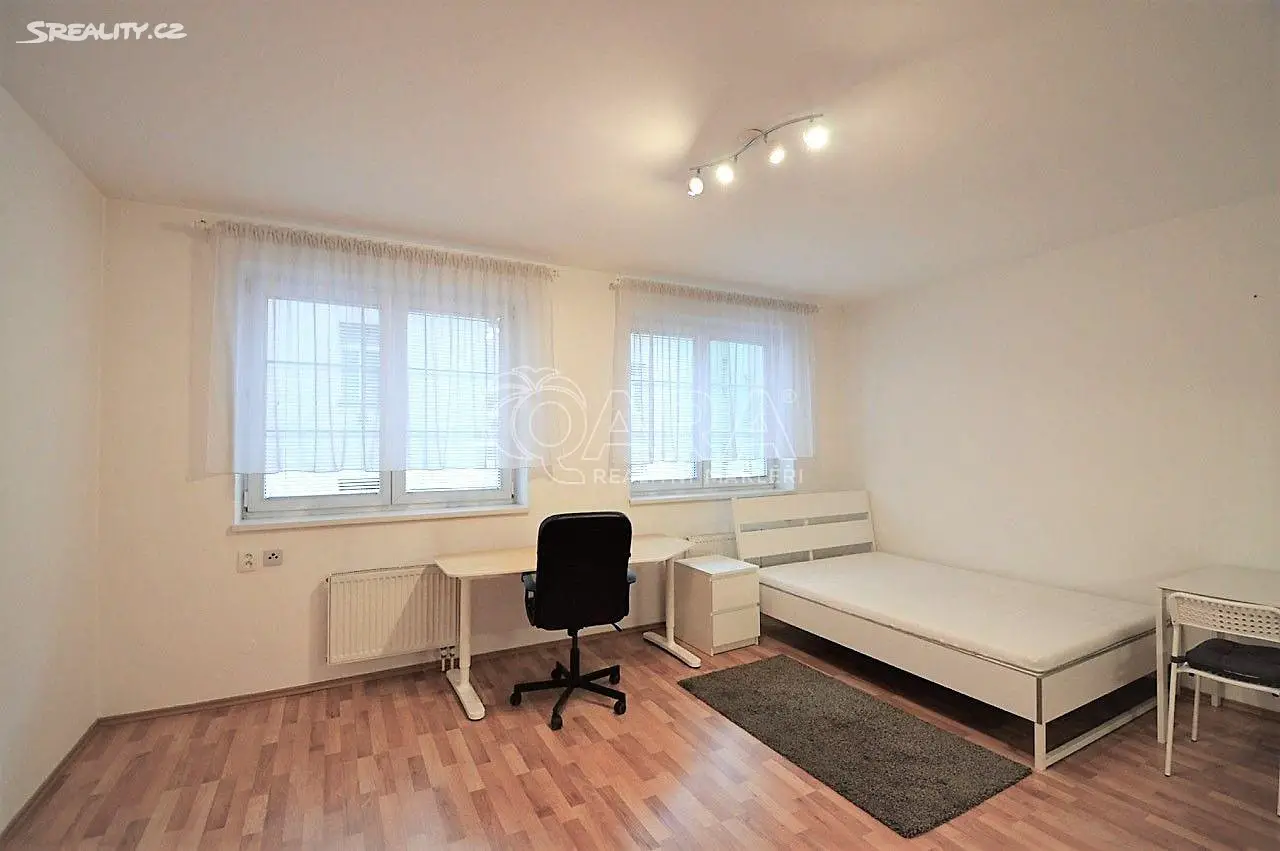 Pronájem bytu 1+kk 32 m², Na Žertvách, Praha 8 - Libeň