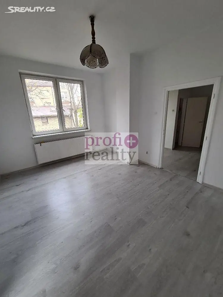 Pronájem bytu 2+1 54 m², Poštovní, Třinec - Staré Město