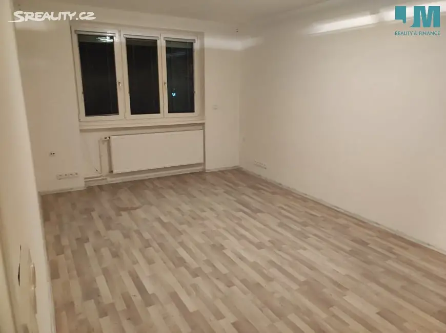Pronájem bytu 3+1 95 m², Pražská, Znojmo