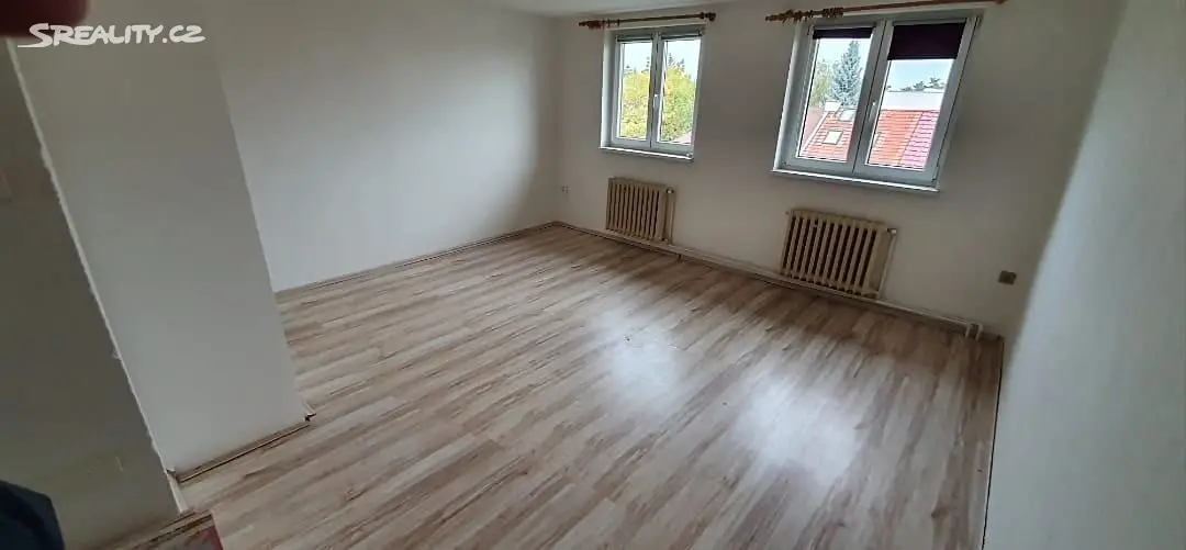 Pronájem  rodinného domu 150 m², pozemek 1 000 m², Podléšková, Praha 10 - Záběhlice