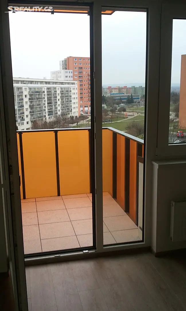Pronájem bytu 1+kk 32 m², Praha 10 - Horní Měcholupy
