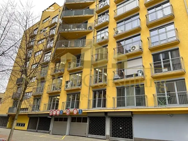 Pronájem bytu 2+1 85 m², Na Harfě, Praha 9 - Vysočany