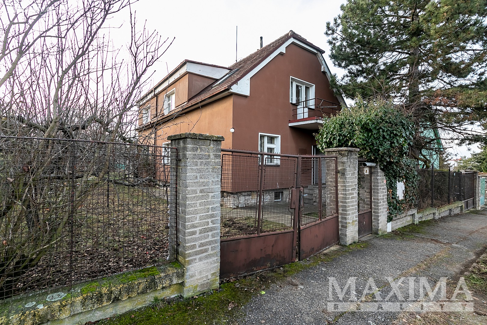 Prodej  rodinného domu 290 m², pozemek 997 m², Praha 5 - Slivenec