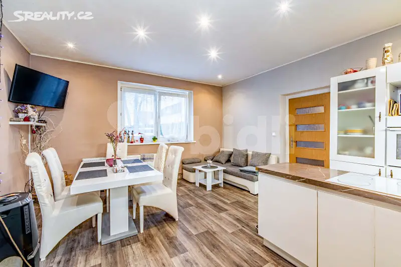 Prodej  rodinného domu 280 m², pozemek 480 m², Srbice, okres Teplice