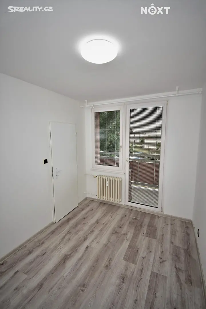 Pronájem bytu 2+1 41 m², V Cestkách, Mnichovo Hradiště