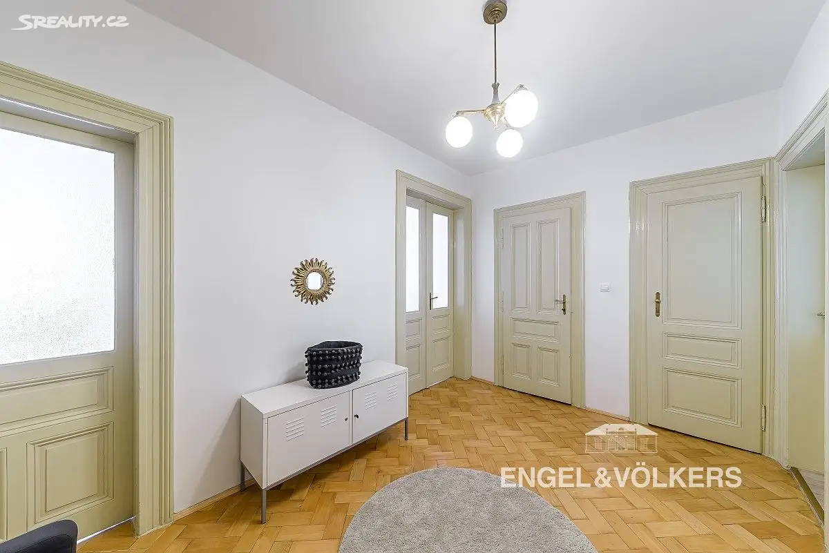 Pronájem bytu 2+1 79 m², Řipská, Praha 10 - Vinohrady