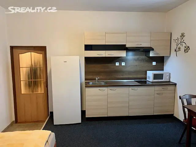 Pronájem bytu 2+kk 39 m², Karlovarská, Nové Strašecí