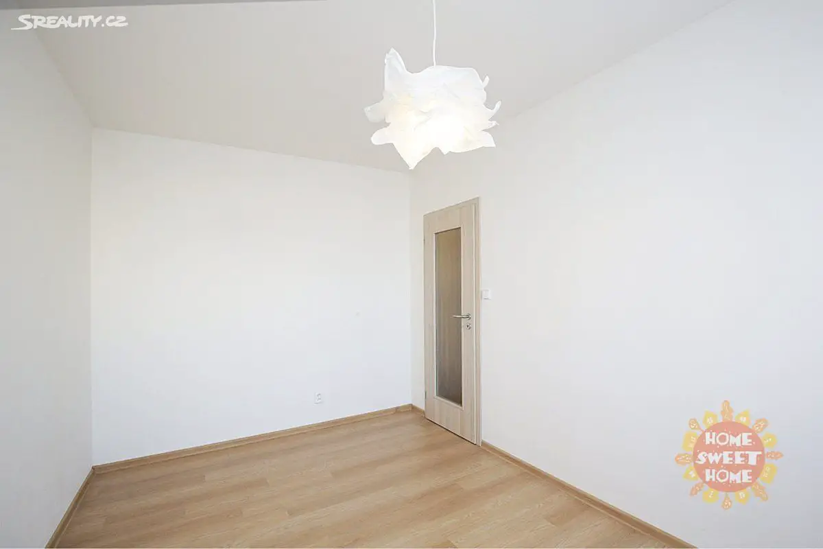 Pronájem bytu 3+1 71 m², Zdiměřická, Praha 4 - Chodov
