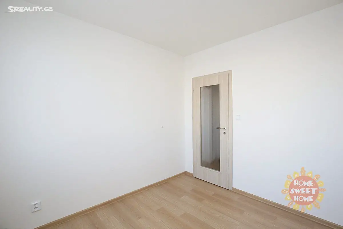 Pronájem bytu 3+1 71 m², Zdiměřická, Praha 4 - Chodov
