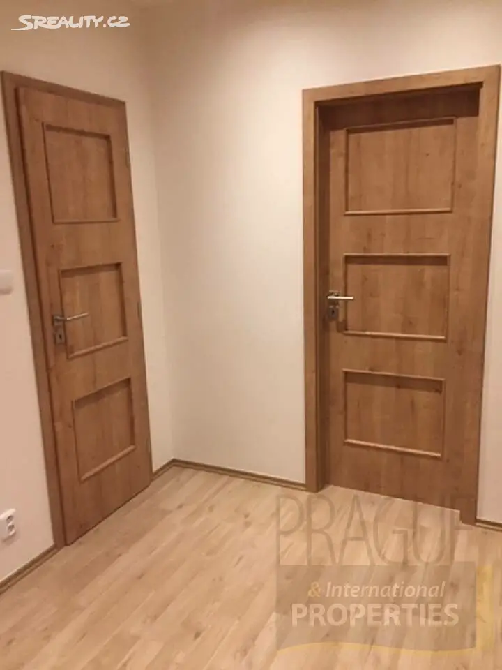 Pronájem bytu 3+kk 95 m², Černokostelecká, Praha 10 - Strašnice