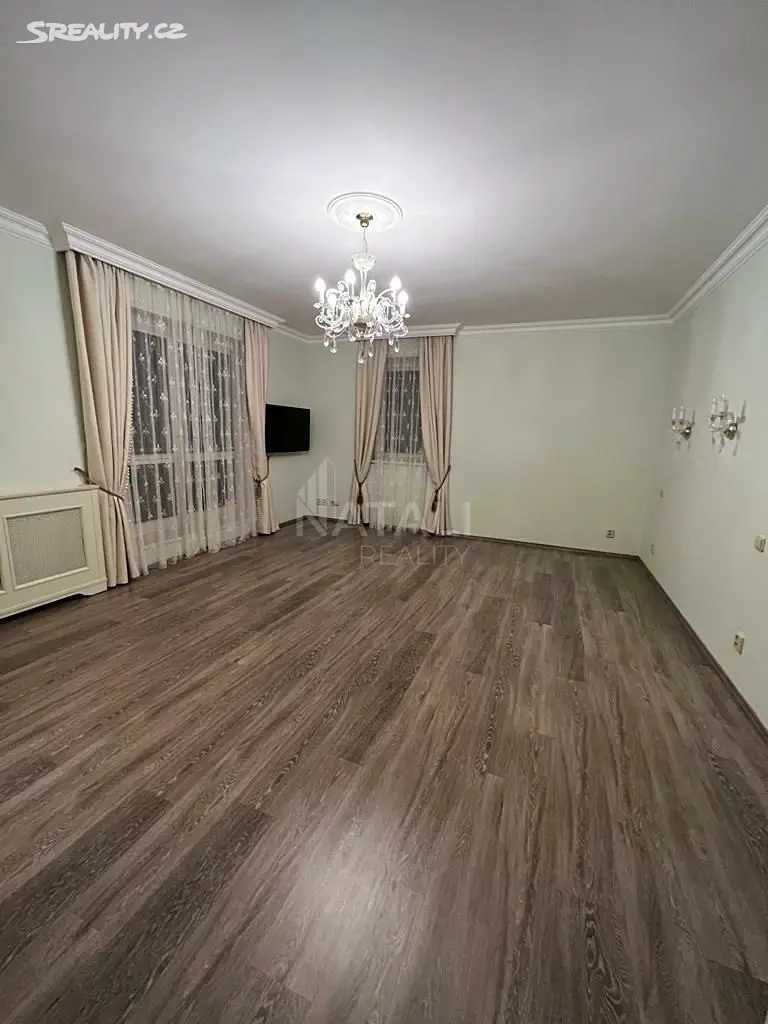 Prodej  rodinného domu 320 m², pozemek 1 200 m², M. Rovenské, Karlovy Vary - Stará Role
