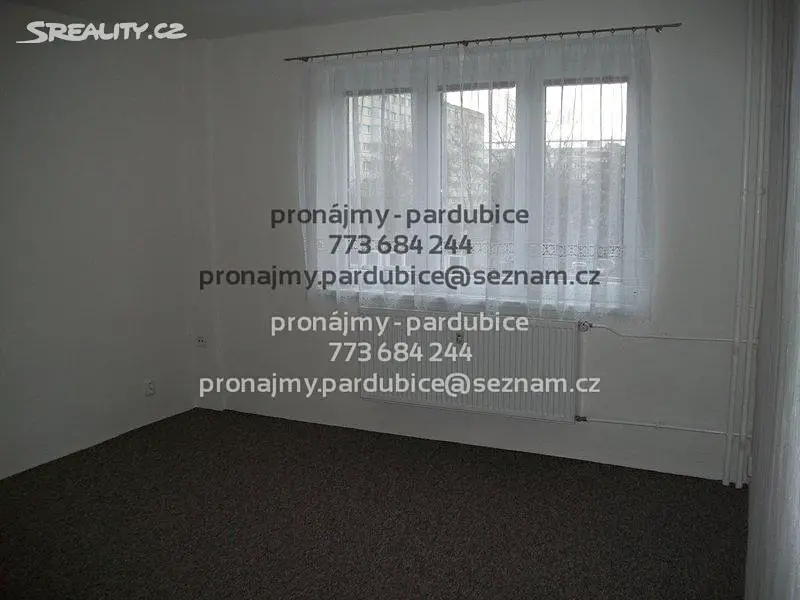 Pronájem bytu 1+1 40 m², Stavbařů, Pardubice - Polabiny