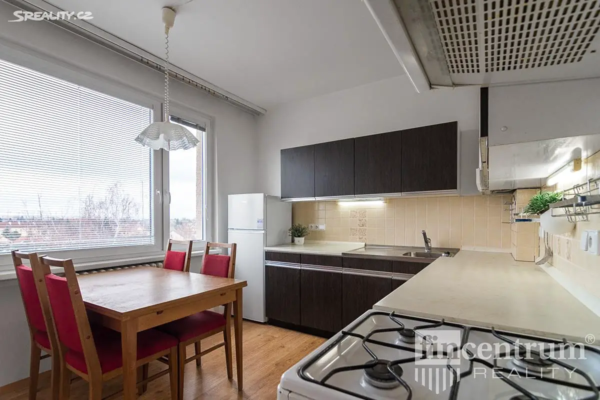 Pronájem bytu 3+1 65 m², Husova, Pardubice - Bílé Předměstí
