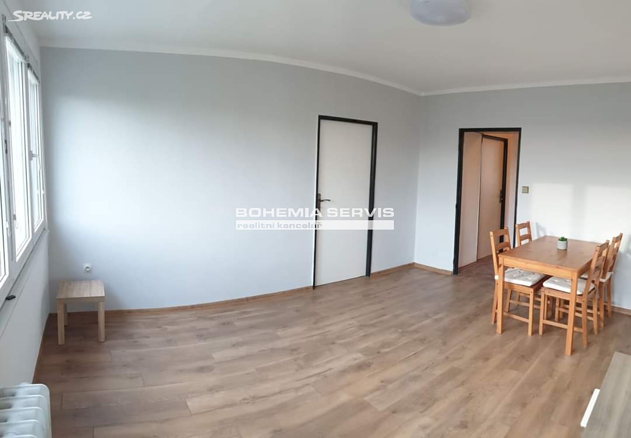 Prodej bytu 3+1 60 m², Prodloužená, Pardubice - Polabiny