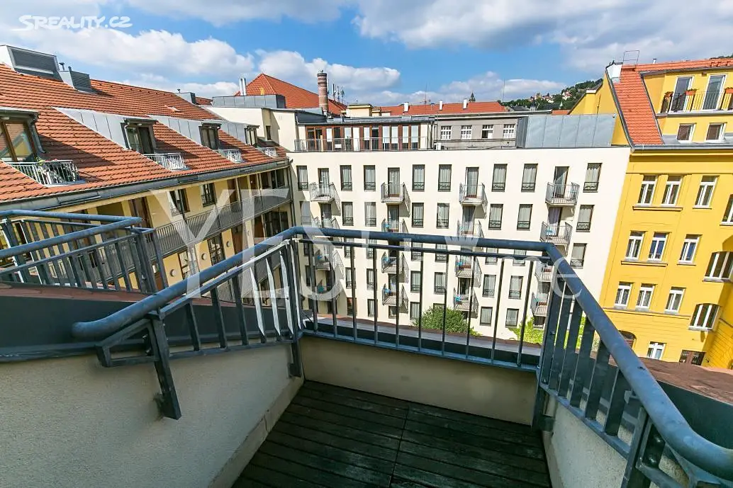 Pronájem bytu 3+1 129 m² (Mezonet), Štefánikova, Praha 5 - Smíchov