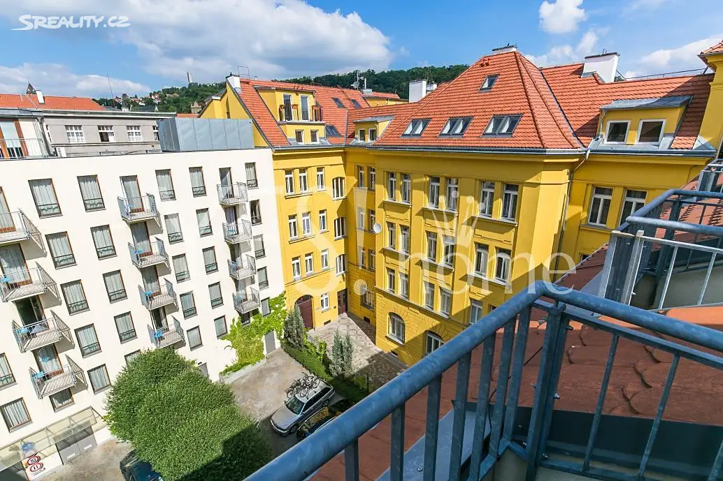 Pronájem bytu 3+1 129 m² (Mezonet), Štefánikova, Praha 5 - Smíchov