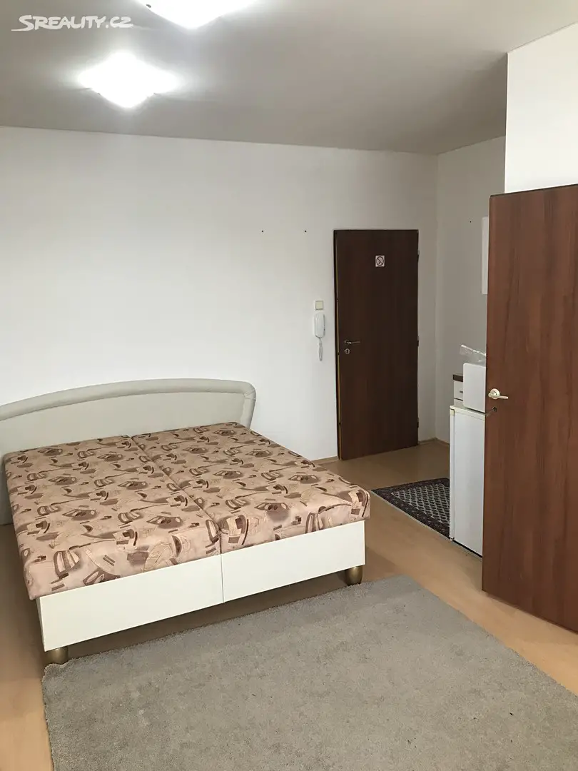 Pronájem bytu 1+kk 22 m², T. G. Masaryka, Karlovy Vary