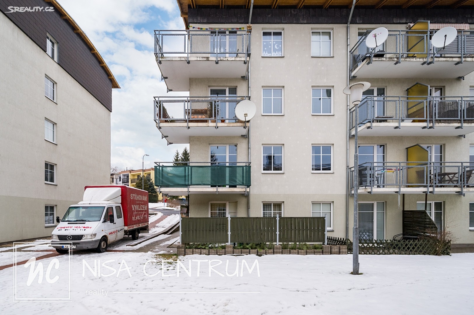 Pronájem bytu 1+kk 41 m², Sluneční stráň, Liberec - Liberec XV-Starý Harcov