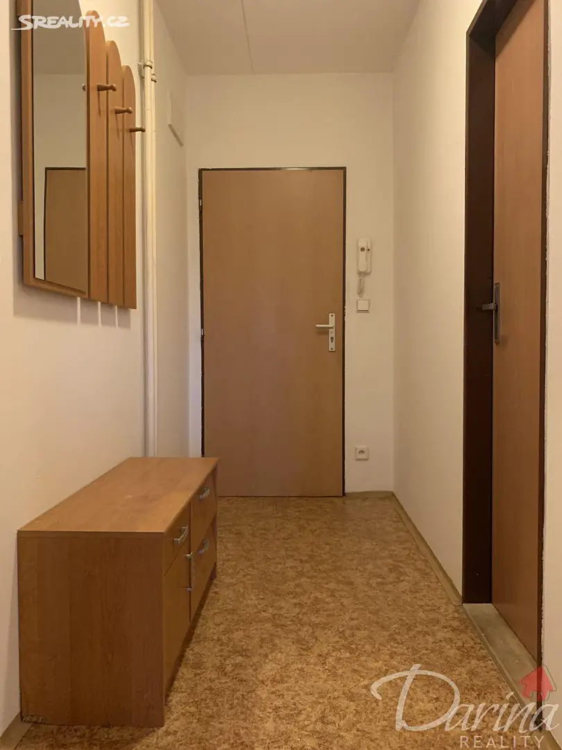 Pronájem bytu 1+kk 28 m², Plhovská, Praha 9 - Újezd nad Lesy