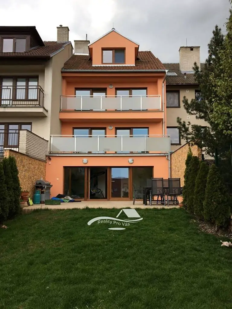 Prodej  rodinného domu 317 m², pozemek 286 m², Brno - Brno-Medlánky, okres Brno-město