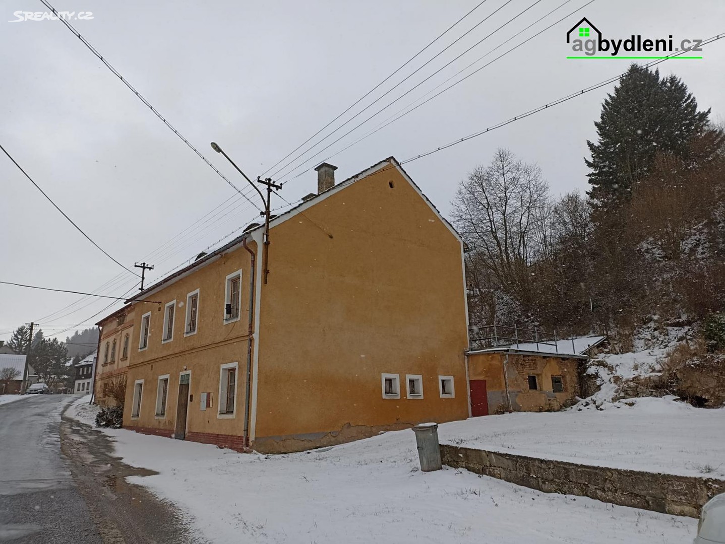 Prodej  vícegeneračního domu 200 m², pozemek 3 978 m², Chodová Planá - Michalovy Hory, okres Tachov