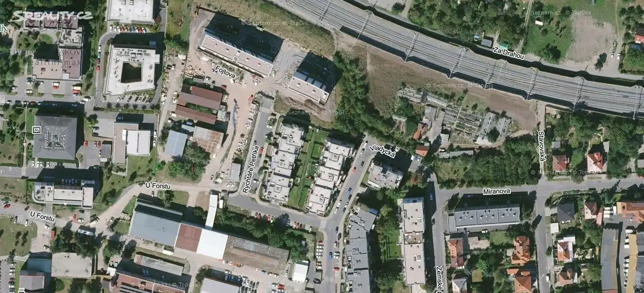 Prodej  stavebního pozemku 1 532 m², Praha 10 - Praha 15